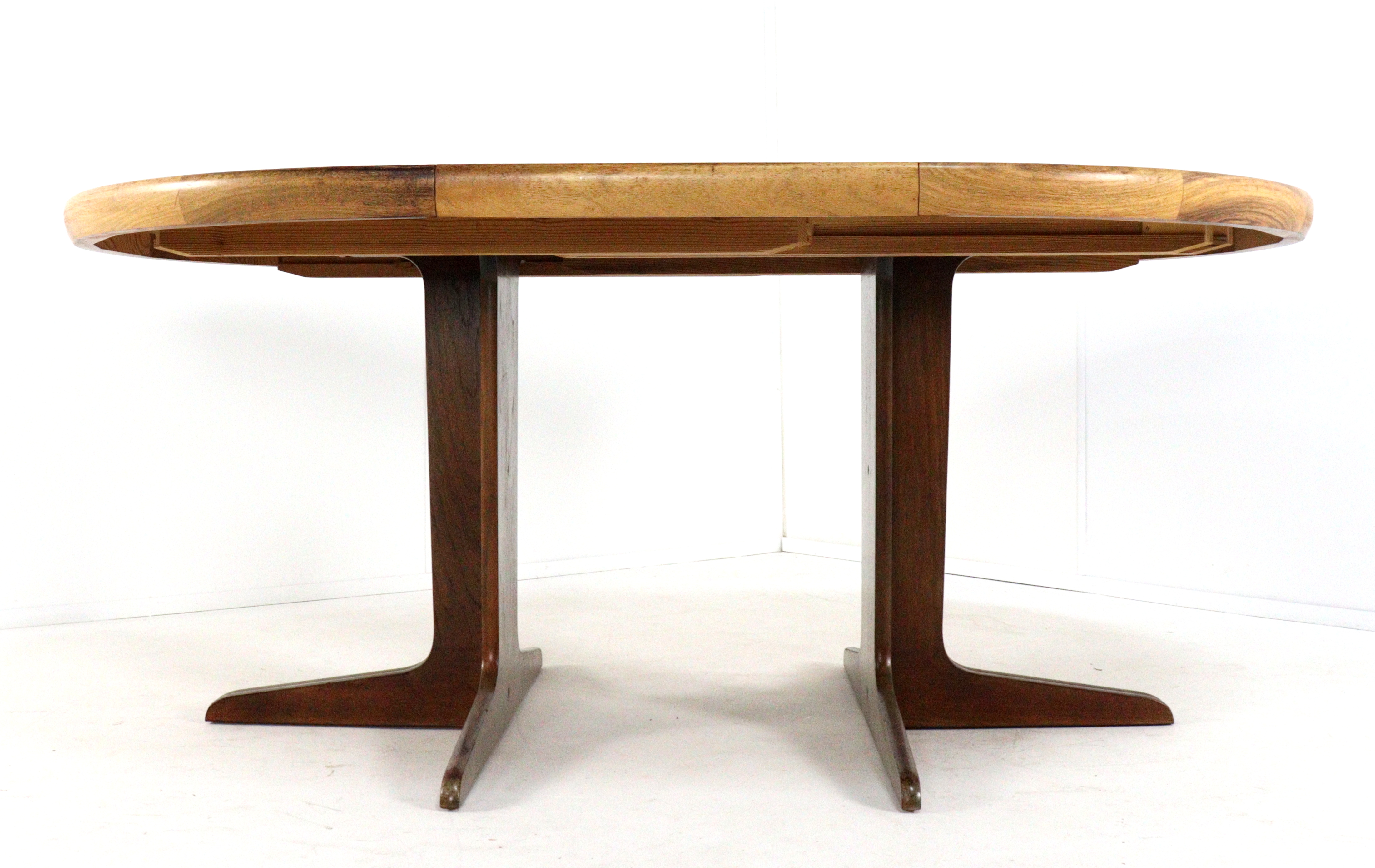 Ronde palissander verlengbare eettafel 'Timring'