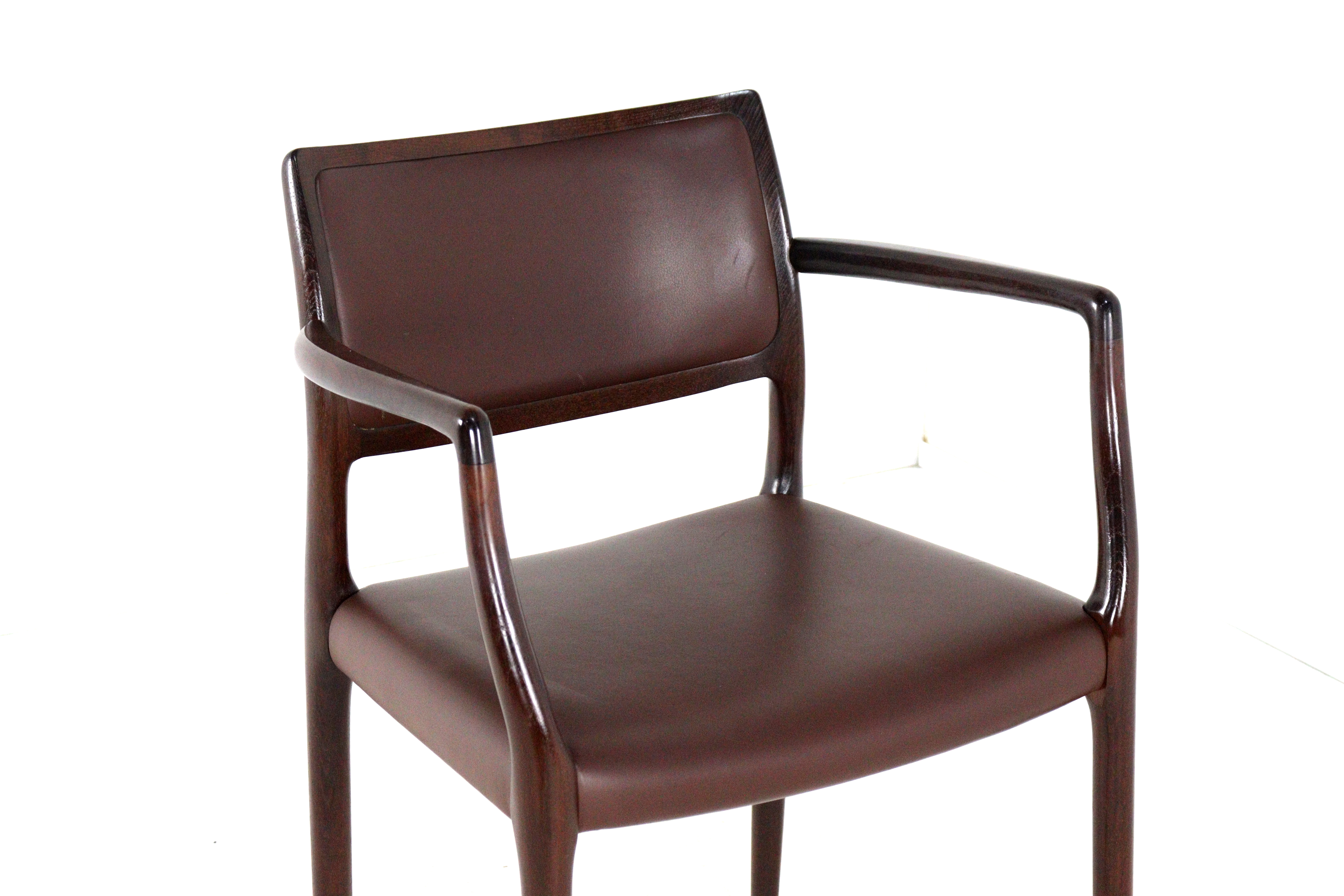 Set van 2 + 2 palissander Niels Otto Møller stoelen model 65 + 80