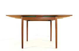 Compacte Poul Hundevad voor Hundevad & Co verlengbare eettafel