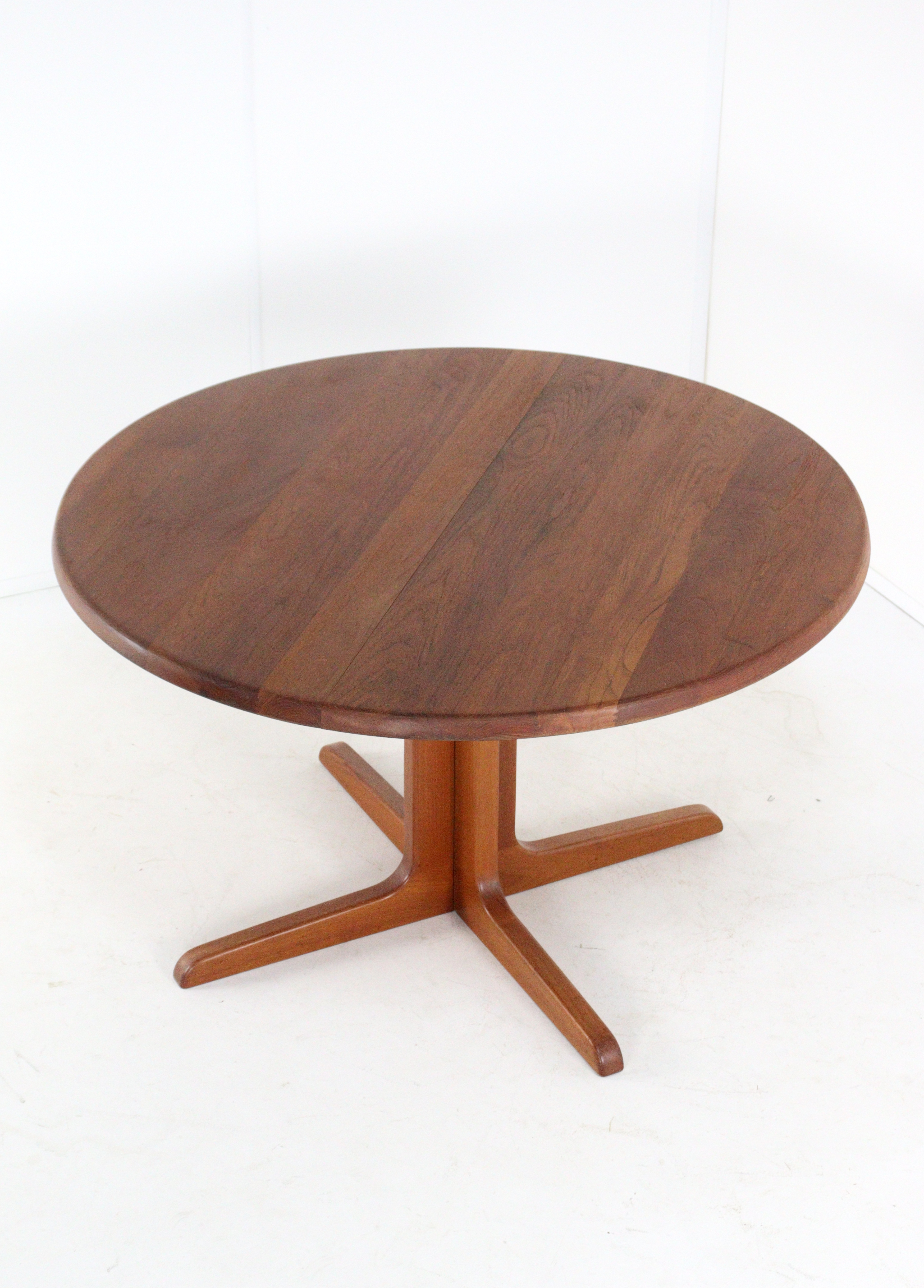 Niels Bach ronde eettafel 'Jersie'