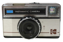 Fotocamera Kodak Instamatic 177X (met toebehoren)