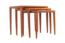 Henry W. Klein voor Bramin nesting tables
