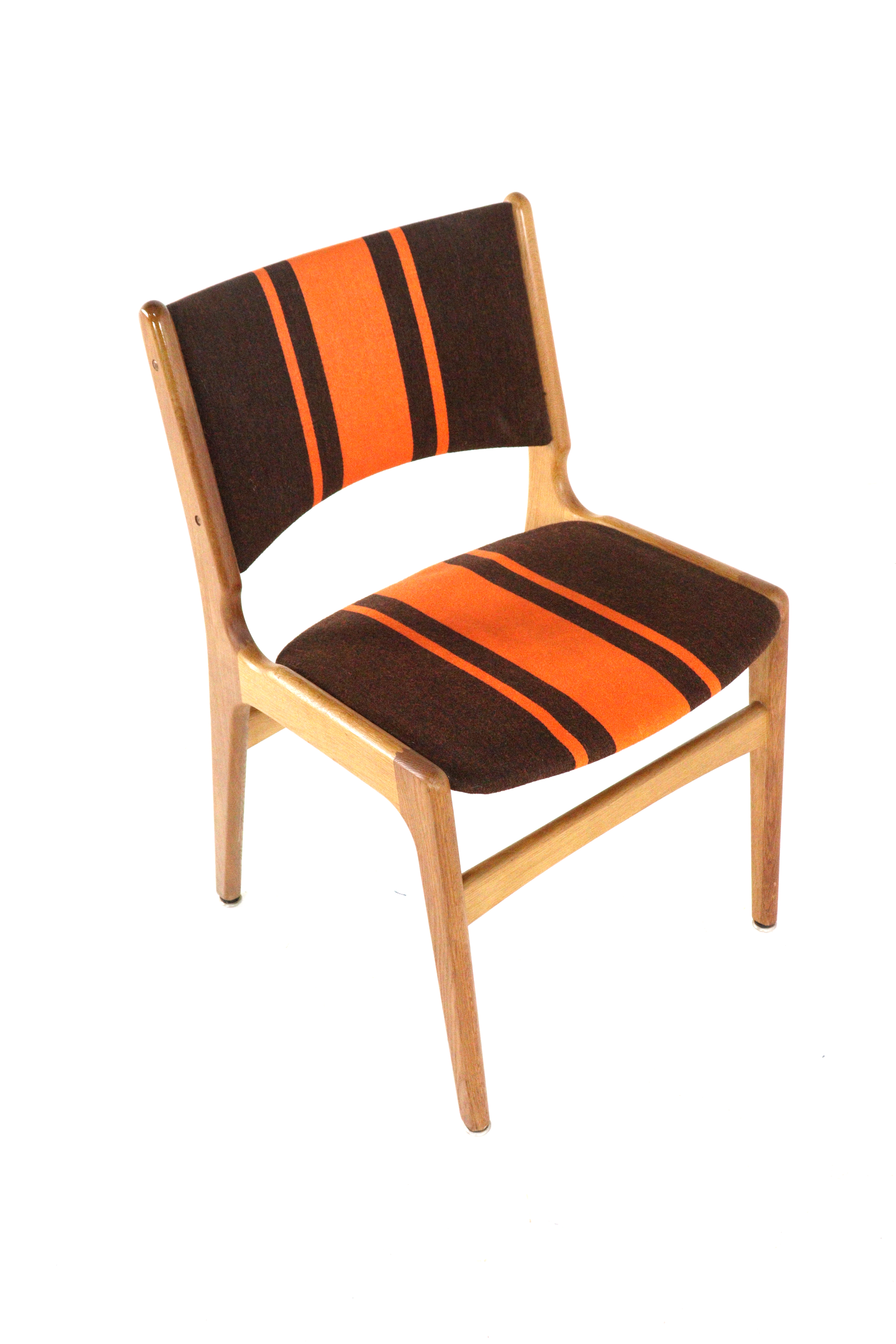 Set van 4 Erik Buch eetkamerstoelen model 89 'Tjele'