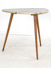 Triangle bijzettafel