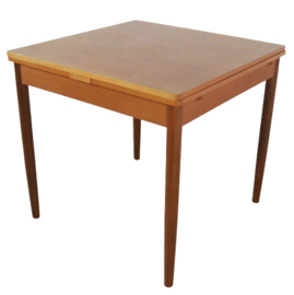 Vierkante eetkamertafel 'Susteren'