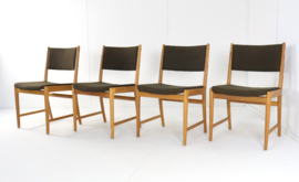 Set 4 Kai Lyngfeldt Larsen voor Soren Willasden stoelen