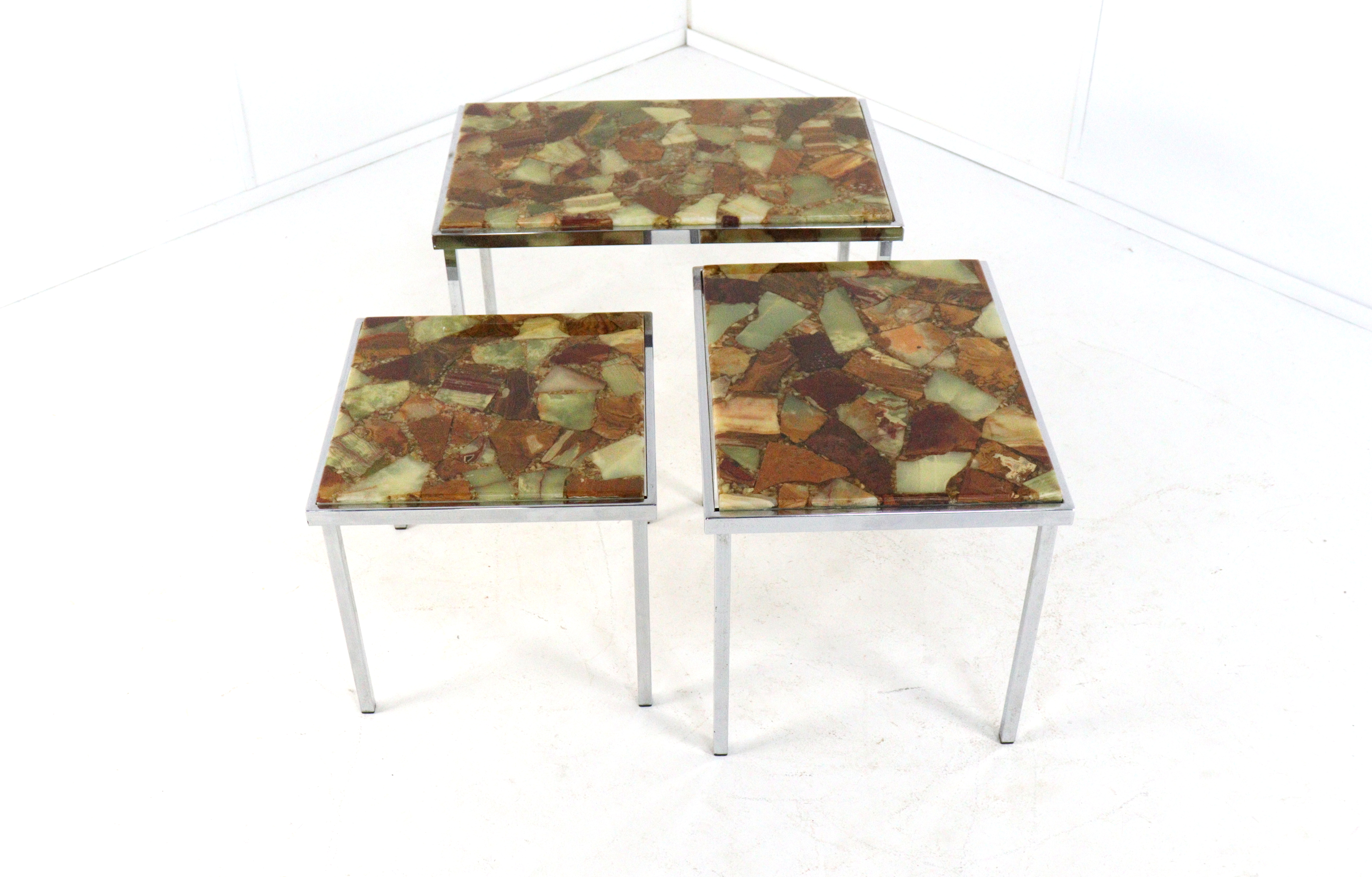 Set van 3 nesting tables 'Vught'
