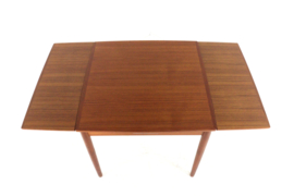 Compacte Poul Hundevad voor Hundevad & Co verlengbare eettafel