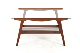 Salontafel met glas en lectuurhouder