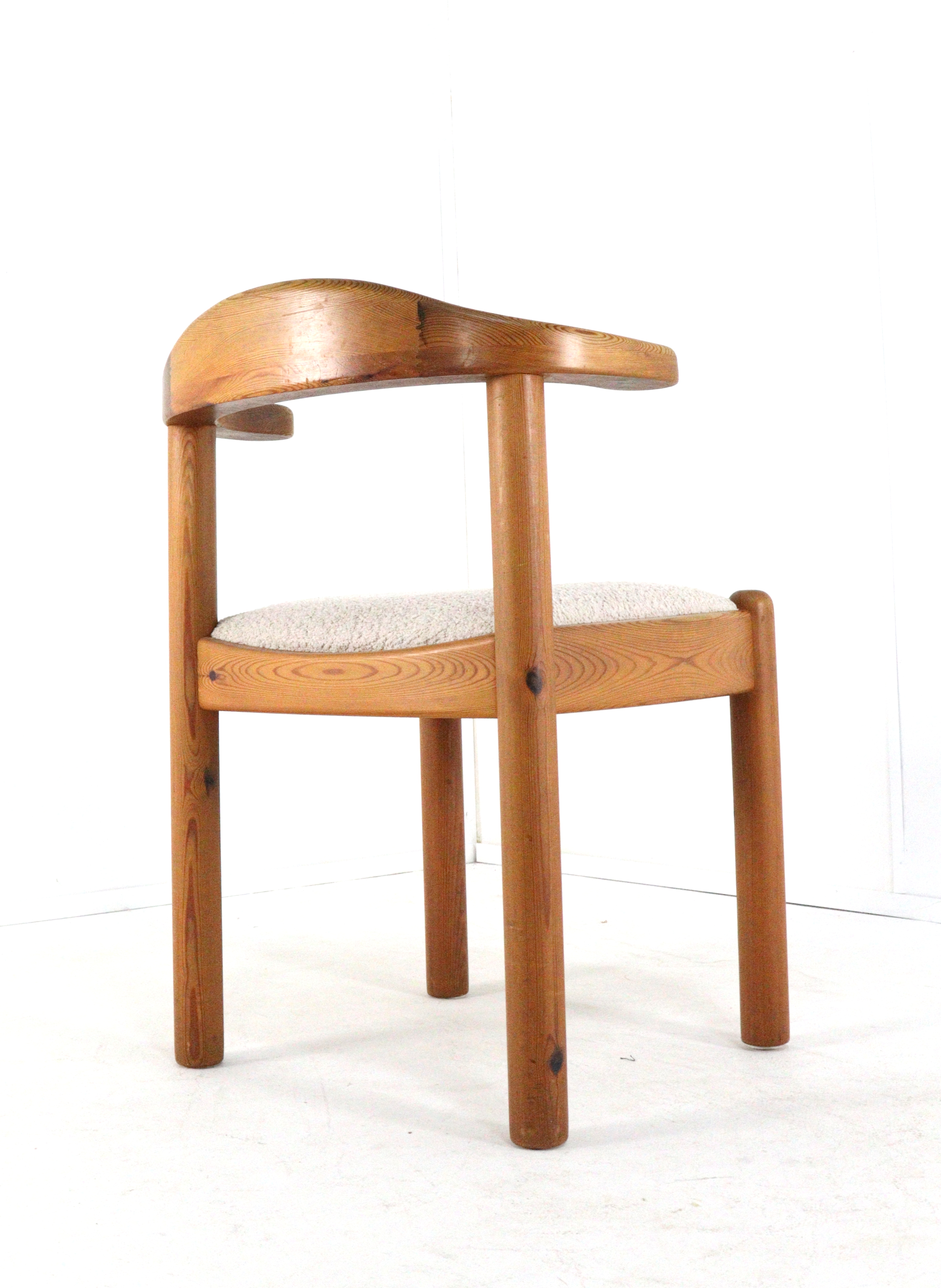 Set van 4 Vamdrup eetkamerstoelen 'Boestofte'