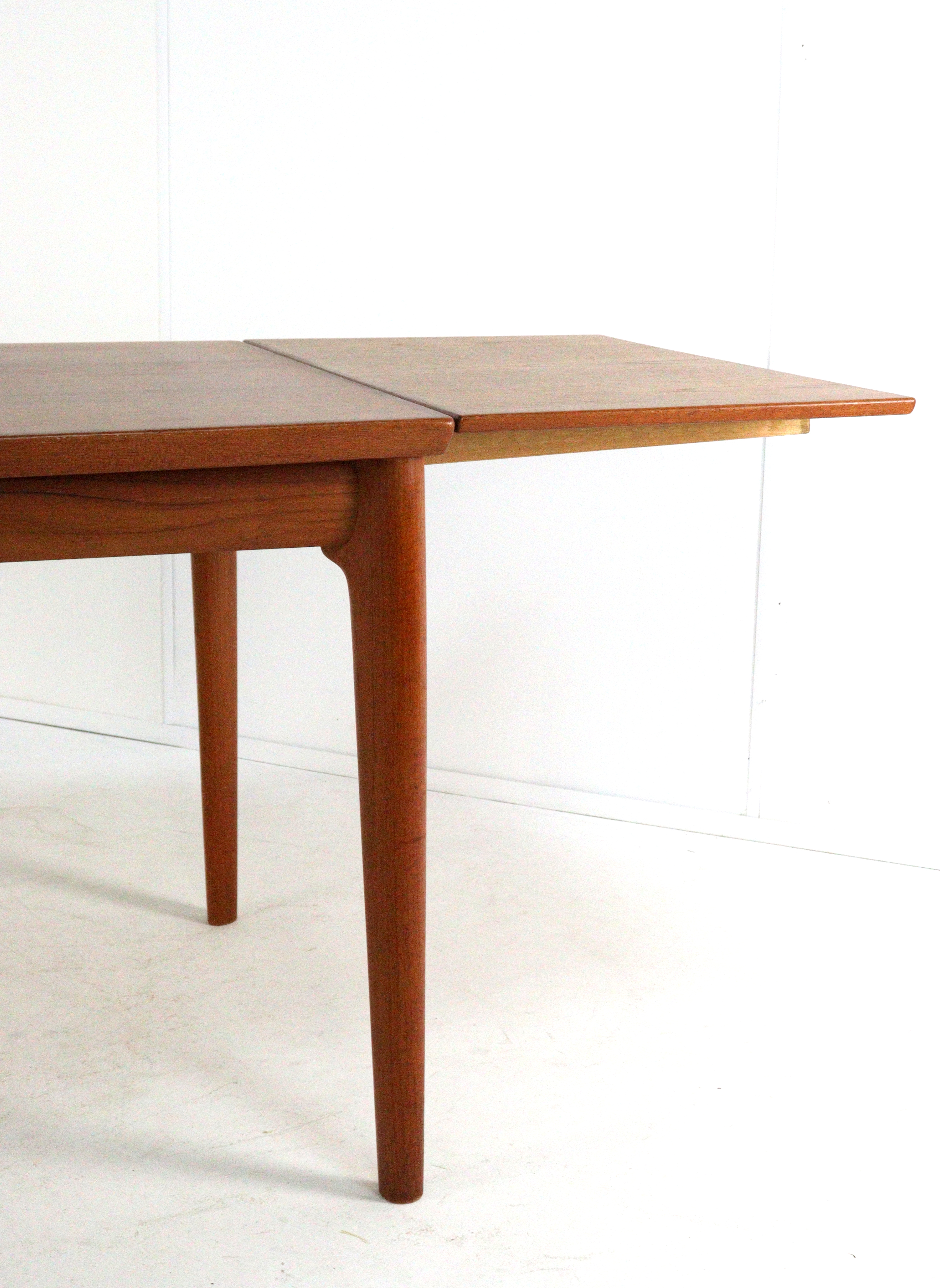 Grete Jalk for Glostrup verlengbare eetkamertafel