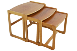 Nesting tables 'Maghull'