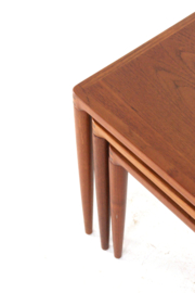 Henry W. Klein voor Bramin nesting tables