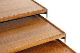 Set van 3 nesting tables Lämmle and Co met omkeerbaar blad