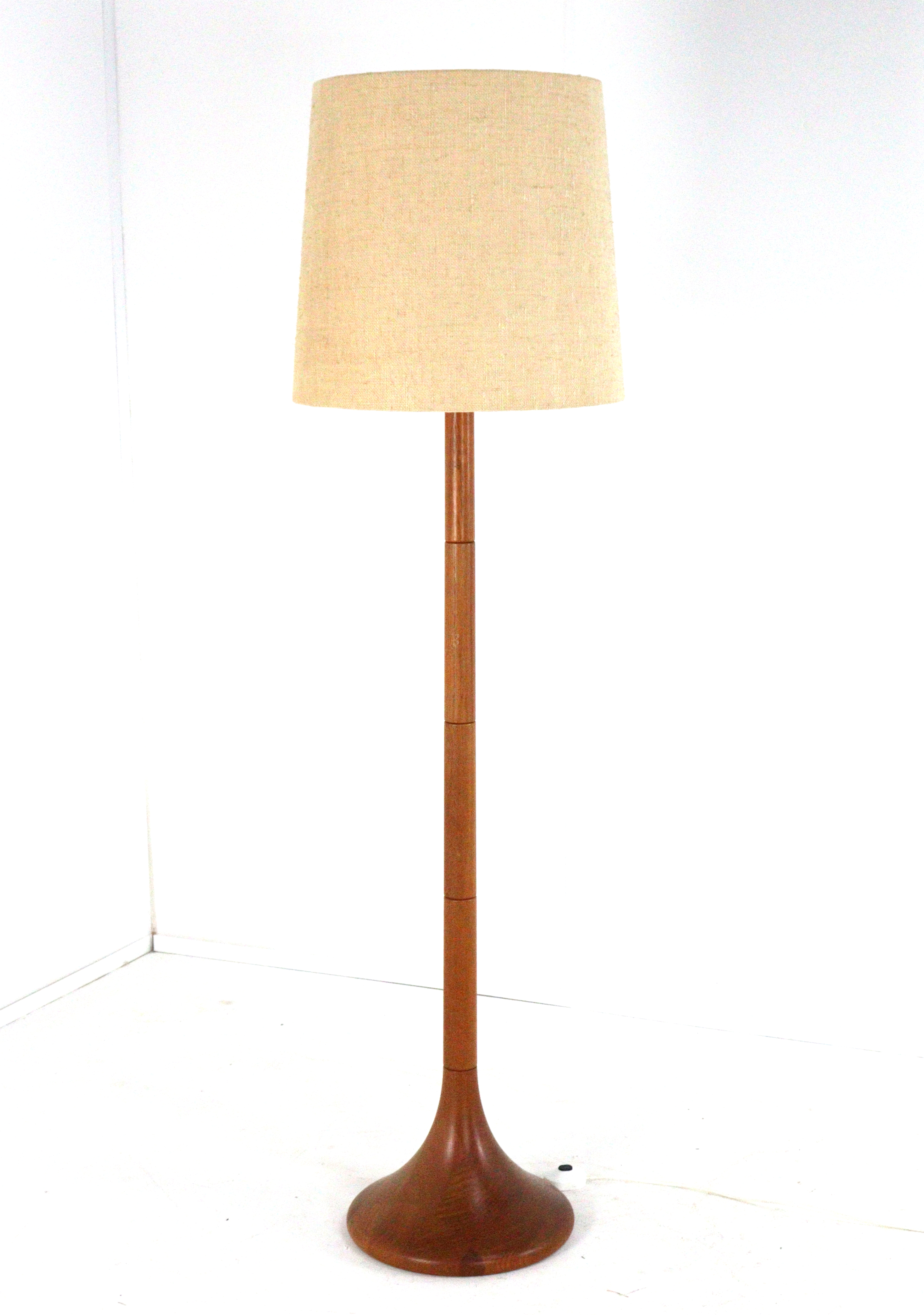 Dyrlund vloerlamp