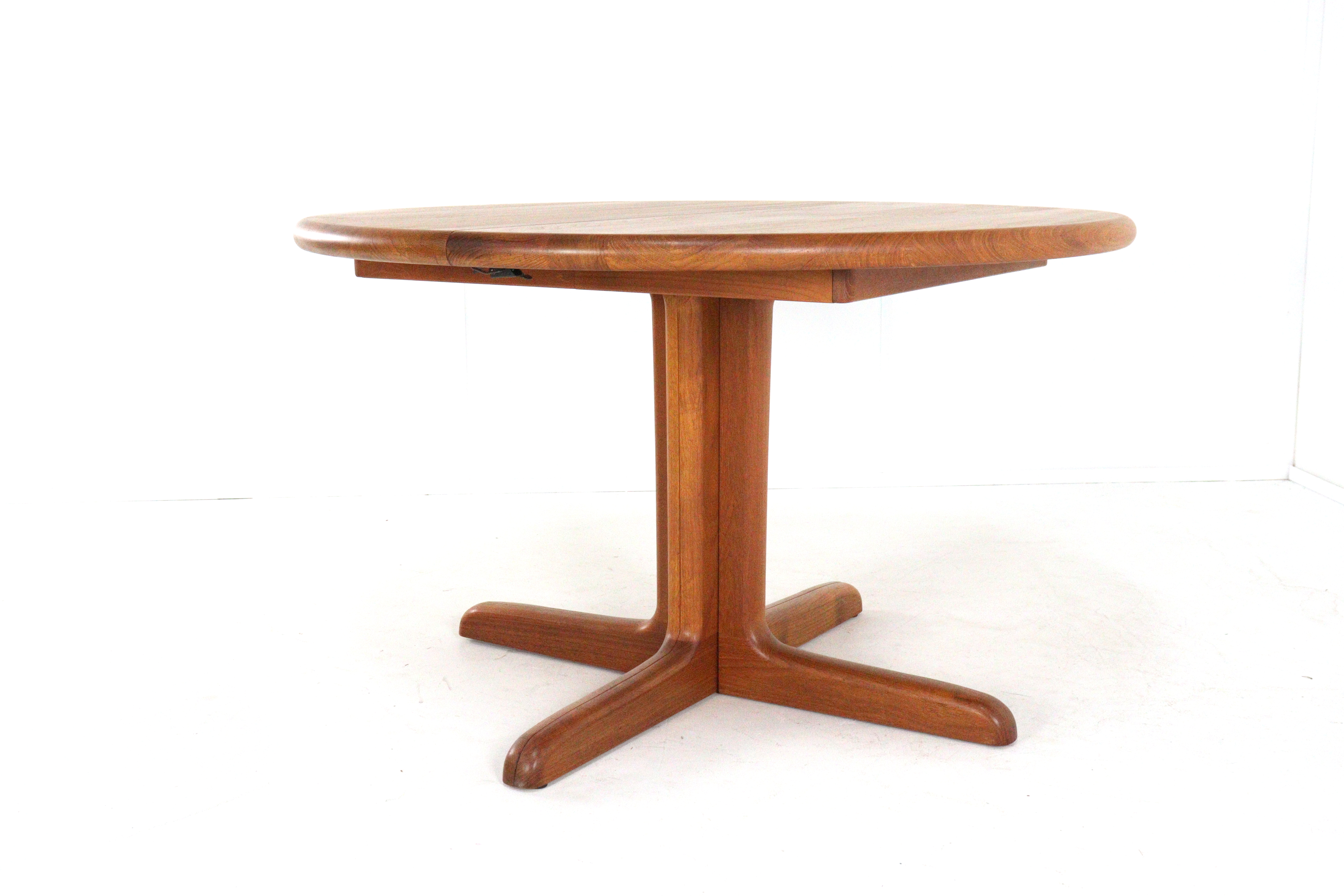 Langeskov möbelfabrik ronde 2x verlengbare eettafel 'Tvis'
