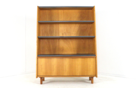 Boekenkast in de stijl van Pastoe