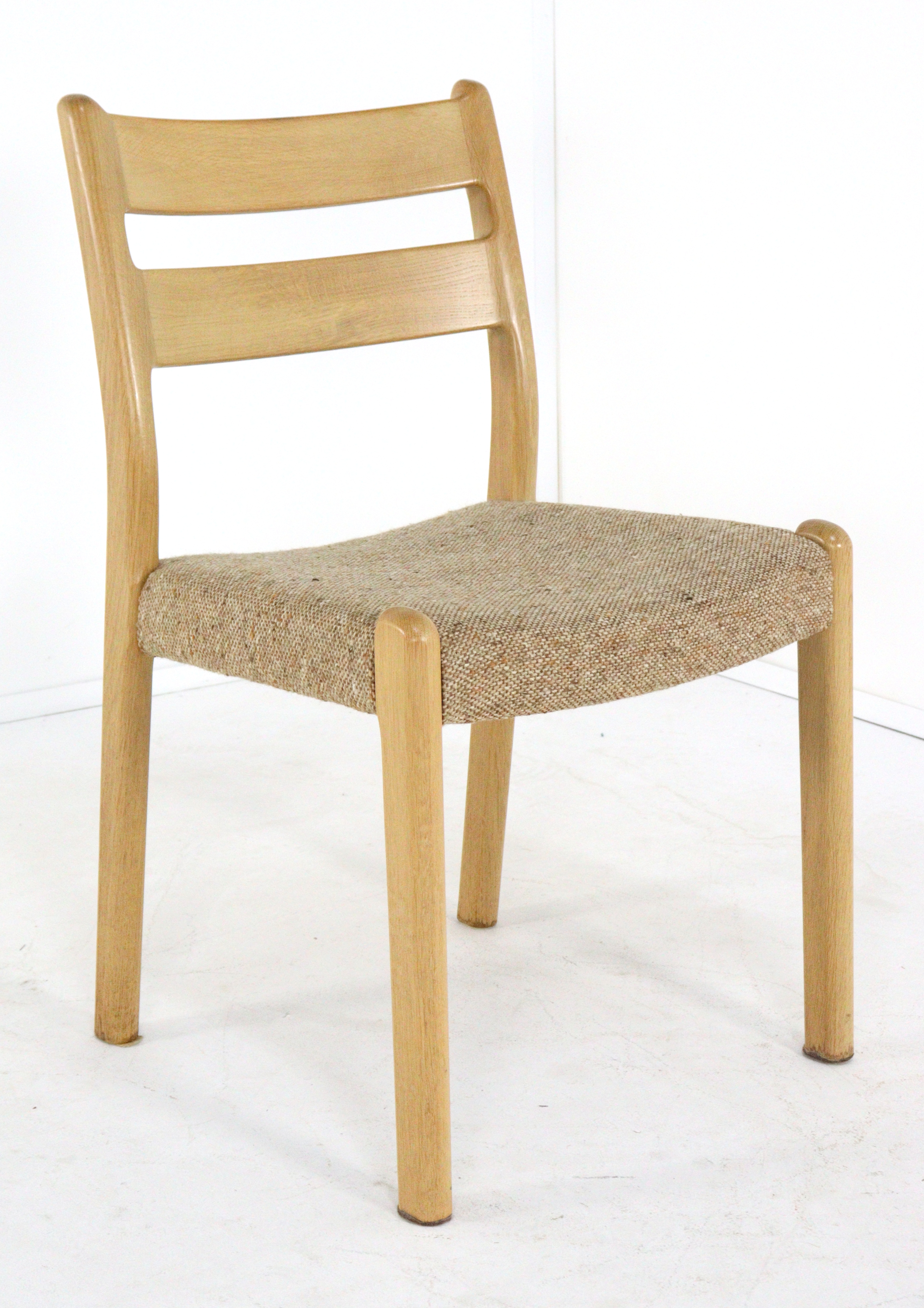 Set van 6 eiken EMC mobler stoelen 'Lem'