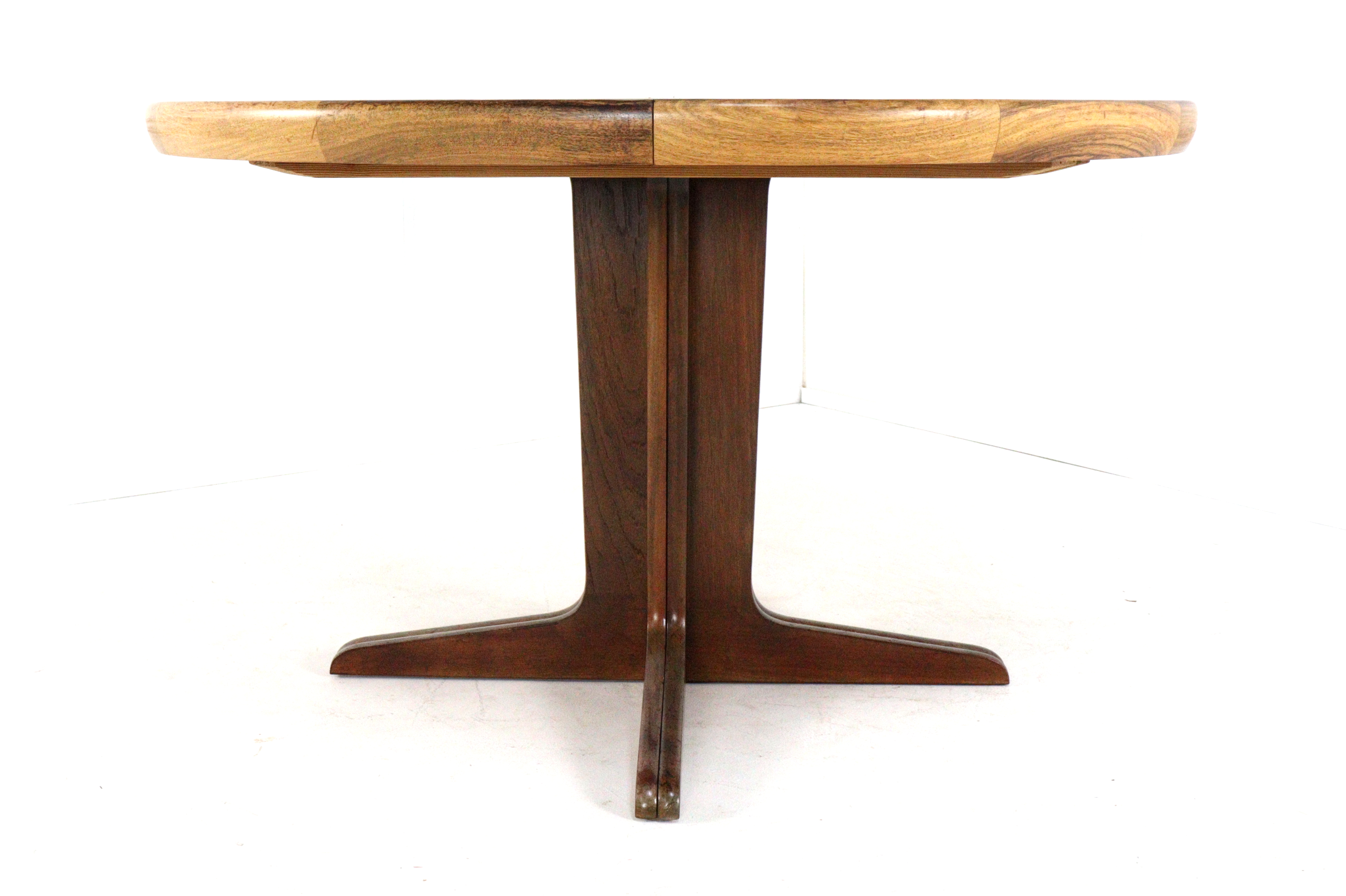 Ronde palissander verlengbare eettafel 'Timring'