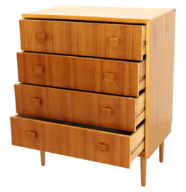 Herbert E. Gibbs furniture hoge ladekast 'Kildale'