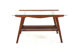 Salontafel met glas en lectuurhouder