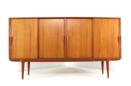 Gunni Omann voor Omann Jun model 19 highboard | 200 cm