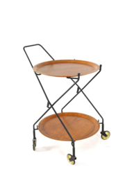 Trolley met losse ronde dienbladen in de stijl van Jie Giantofte