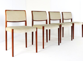 Set van 4 Niels O Möller model 80 stoelen