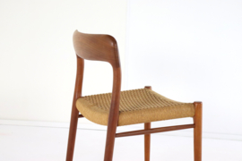 Niels O Möller model 75 stoel