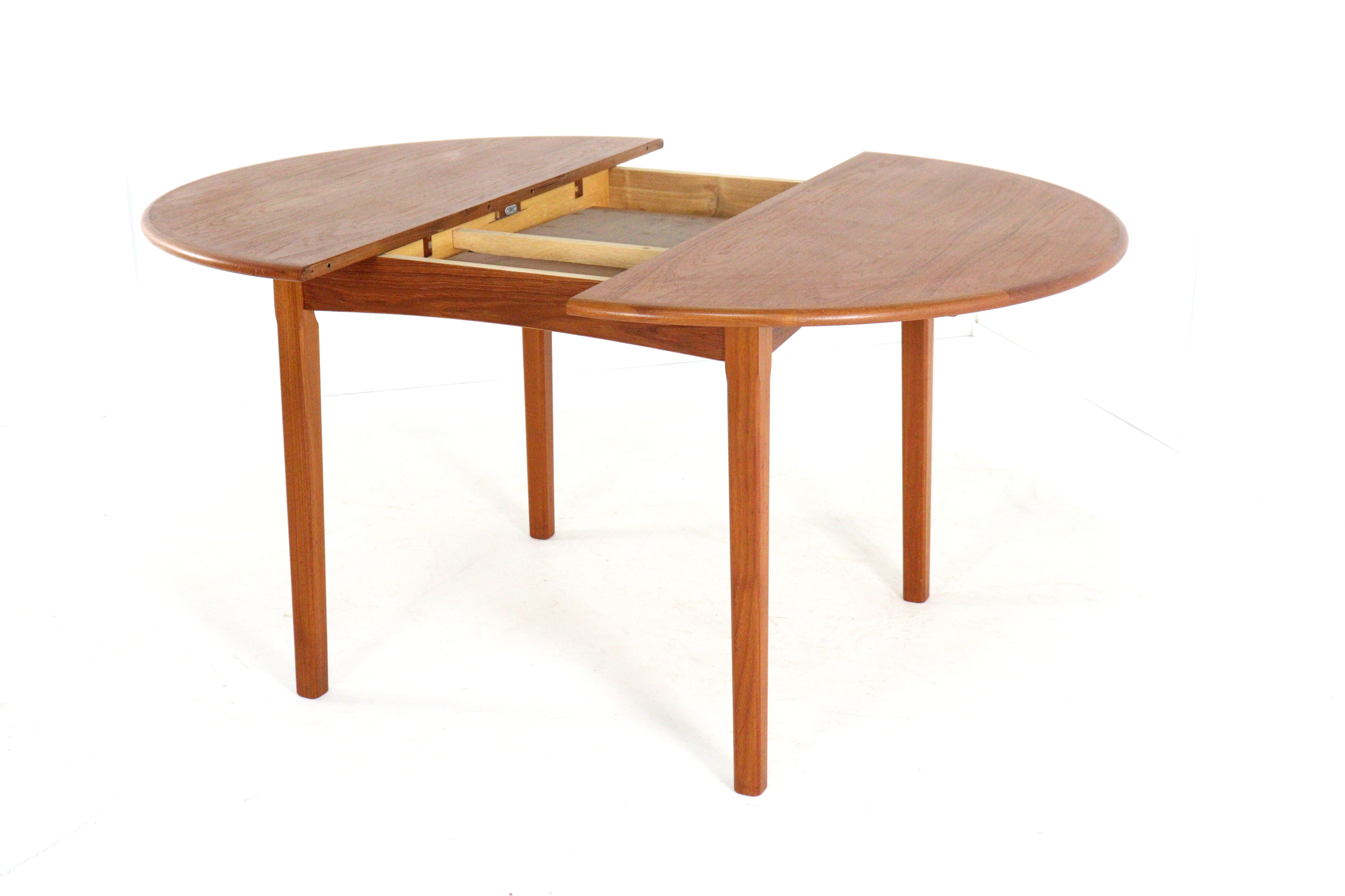 H. Sigh & Søns Møbelfabrik ronde verlengbare eettafel 'Parup'