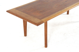 Teak met eiken salontafel