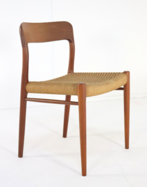 Niels O Möller model 75 stoel