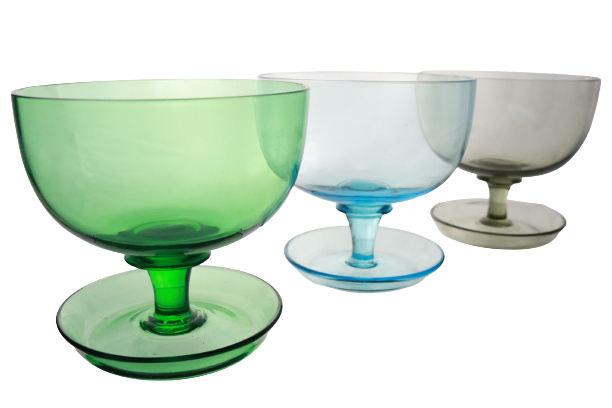 Set van drie gekleurde glaasjes