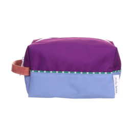 Toilettas met naam | Sticky Lemon |  better together | colourblocking | purple tights + badminton blue