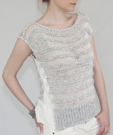 "Apriate" handknit top