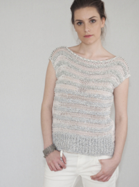 "Apriate" handknit top