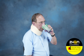 Beker met neusuitsparing