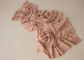 Tess - luxurious layer peach with lace