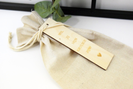 Jute zak met houten label