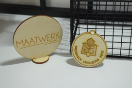 Houten medaille - gegraveerd - per 10 stuks