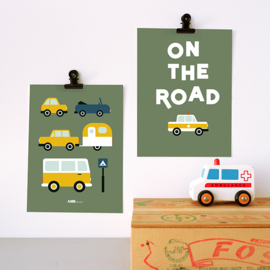 Posterset on the road tekst + voertuigen voor kinderkamer - olijfgroen