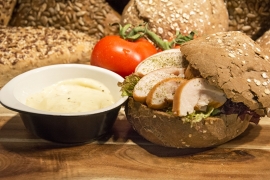 Broodje huisgemaakte kip truffelsalade