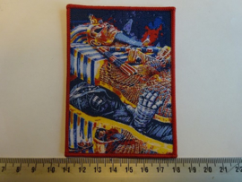IRON MAIDEN - EDDY'S SARCOFAGO ( RED BORDER ) WOVEN