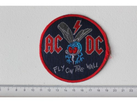 AC/DC - FLY ON THE WALL ( RED BORDER ) WOVEN