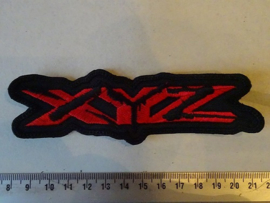 XYZ - LOGO RED/BLACK