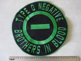 TYPE O NEGATIVE - BROTHERS IN BLOOD (2)