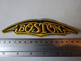 BOSTON - GOLD NAME LOGO