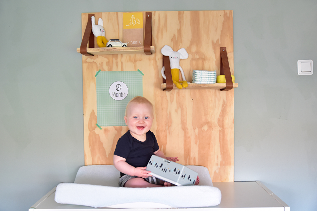 Frisse babykamer okergeel en groen