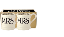 Half pint mugs Mrs & Mrs Black Toast