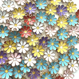 Mix van emaille gekleurde bloemen bedels 5 stuks